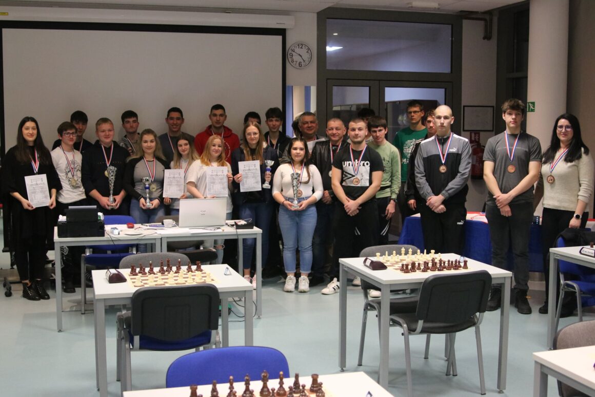 Ponosni glasnici tradicije