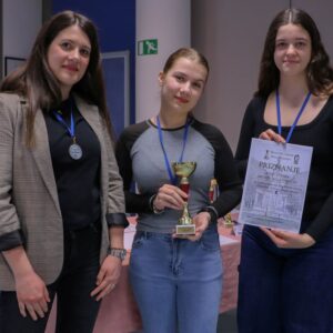 Tradicionalni šahovski turnir i ljubavne dileme