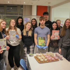 DOMSKE PREMIJERE, NATJECANJA I ZDRAVI SMOOTHIEJI